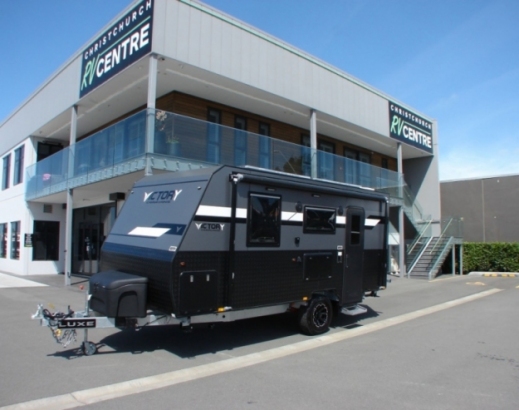 NEW - Victory - Luxe - 17'6ft - L Seating - Walk Around Bed